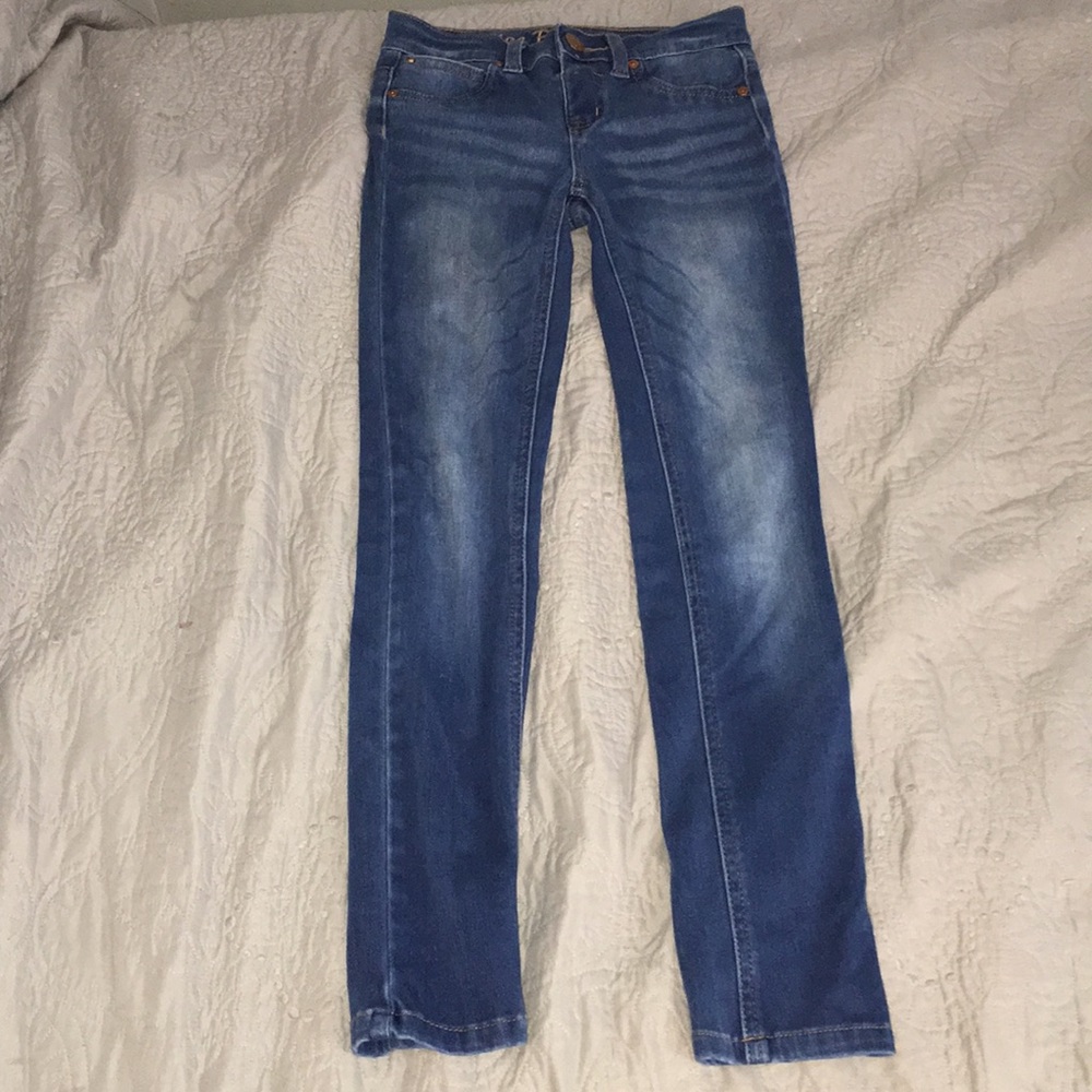 Dark wash skinny jeans